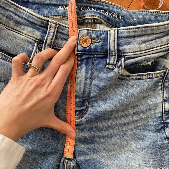 AMERICAN Eagle Light  Wash Ripped Skinny Jeans Super Stretch Jegging Size 0 - Picture 12 of 12